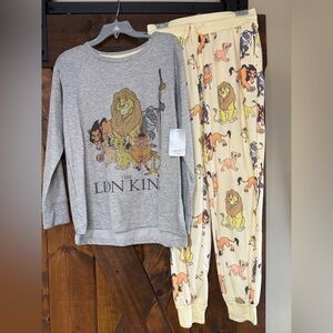 Disney Lion King Pajama Set - Gray and Cream